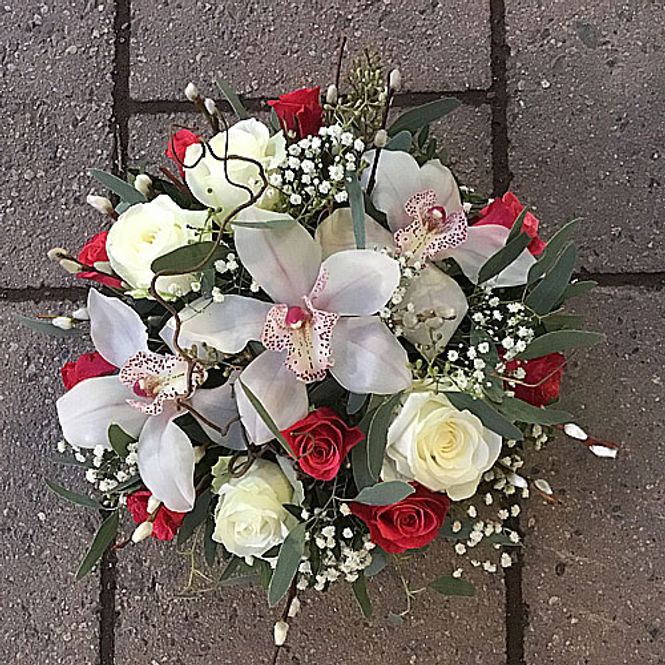 Hovedbilde Blomsterdekorasjon Blomsteroppsats